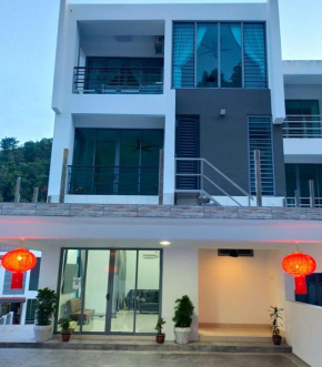 18PAX Comfortable Holiday Stay